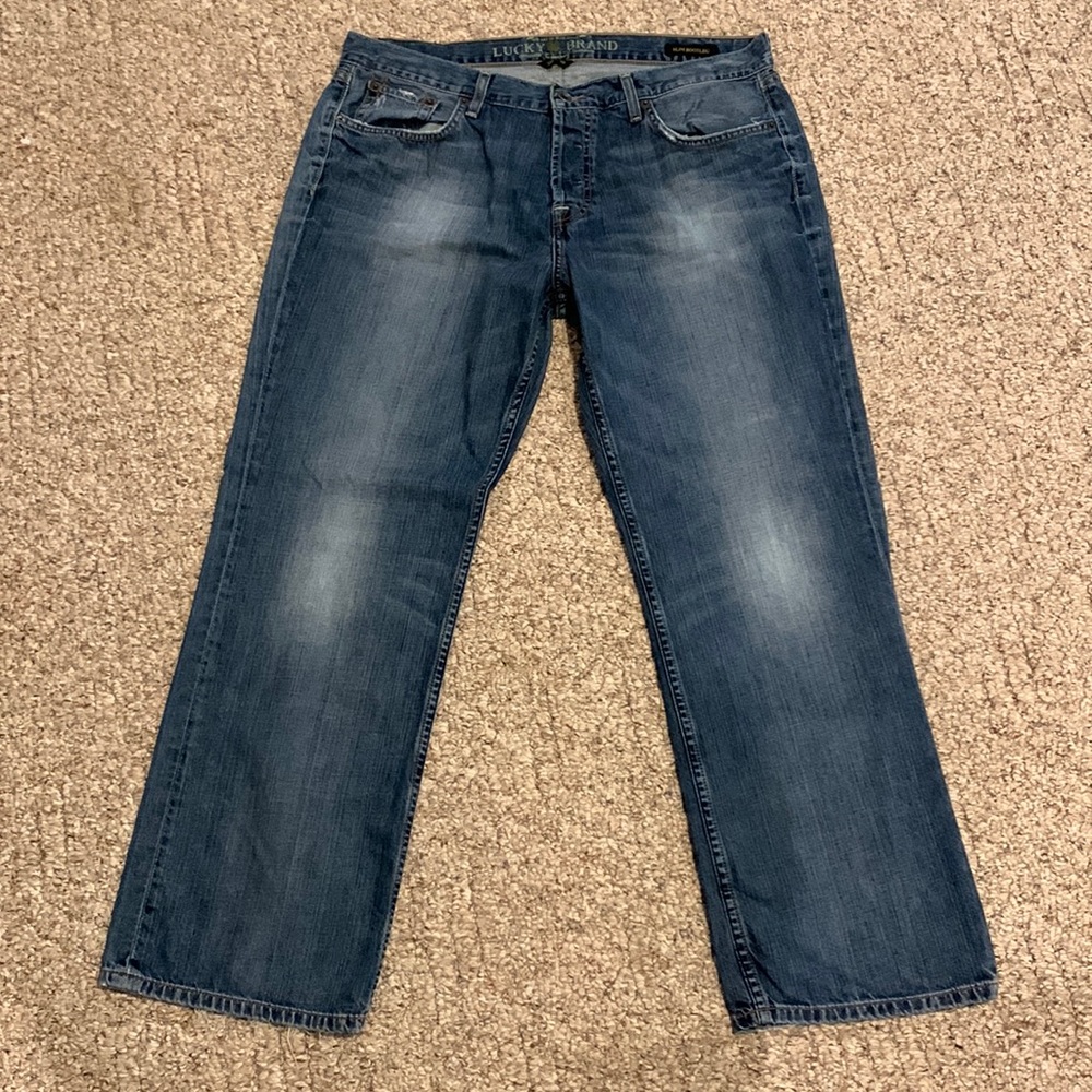 5. Lucky Brand Men’s Jeans 38 x 30
